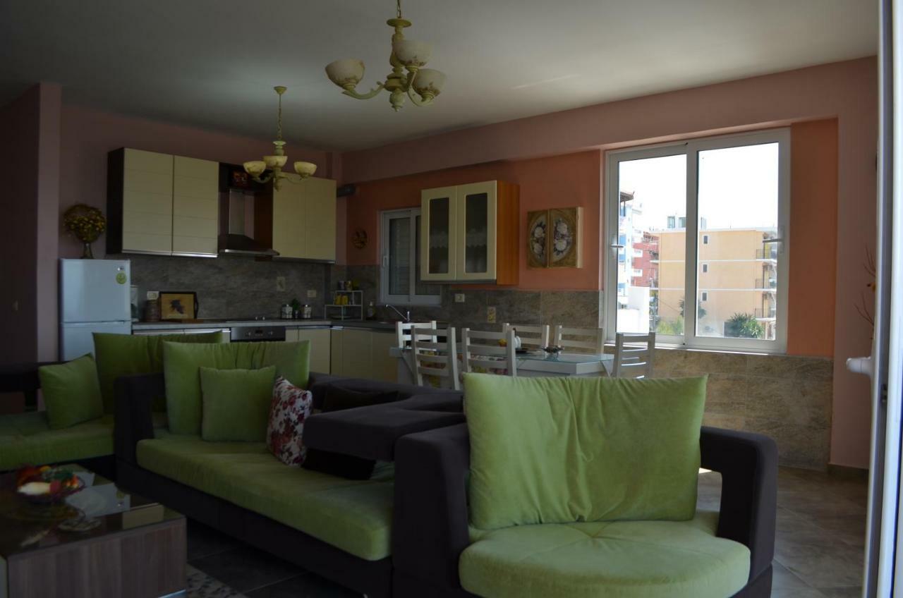 Jelena'S Luxury Apartments Sarandë エクステリア 写真